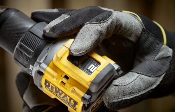 Аккумуляторная дрель-шуруповёрт DeWalt DCD794D2T — изображение 5