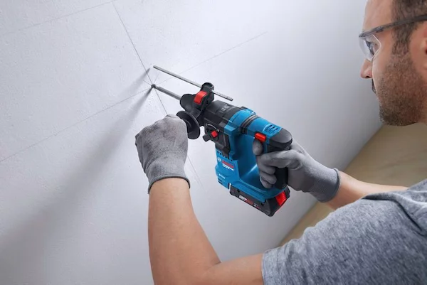 Аккумуляторный перфоратор Bosch GBH 18V-18 0611927000 — изображение 3