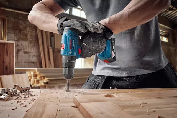 Аккумуляторный шуруповерт Bosch GSB 183-LI 06019K9120 — изображение 3