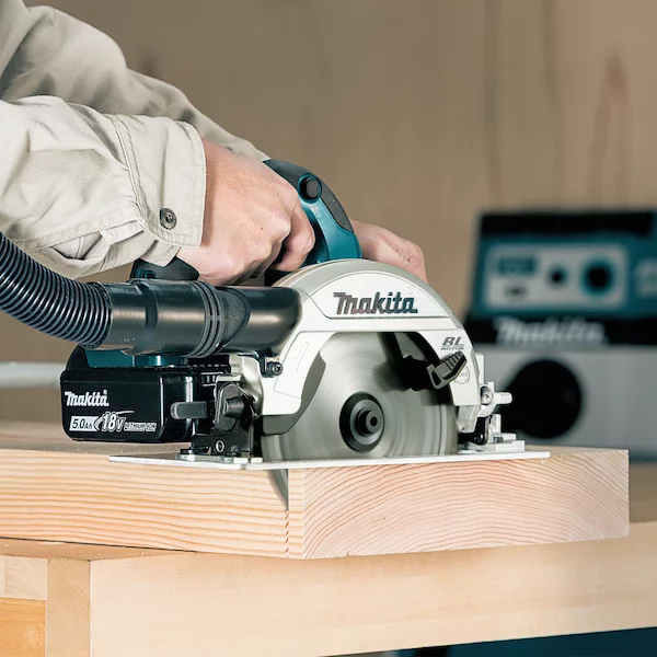 Аккумуляторная дисковая пила Makita DHS660Z — изображение 4