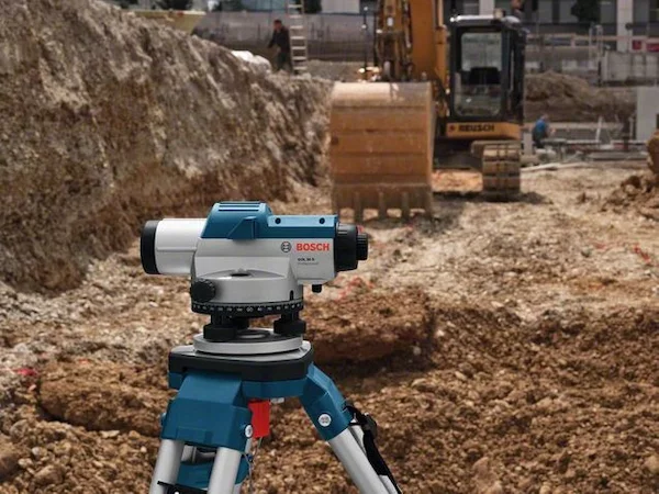 Нивелир оптический Bosch GOL 20 D Professional + BT 160 + GR 500 0601068402 — изображение 3