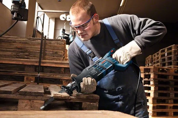 Сабельная пила Bosch GSA 1300 PCE 060164E200 — изображение 3